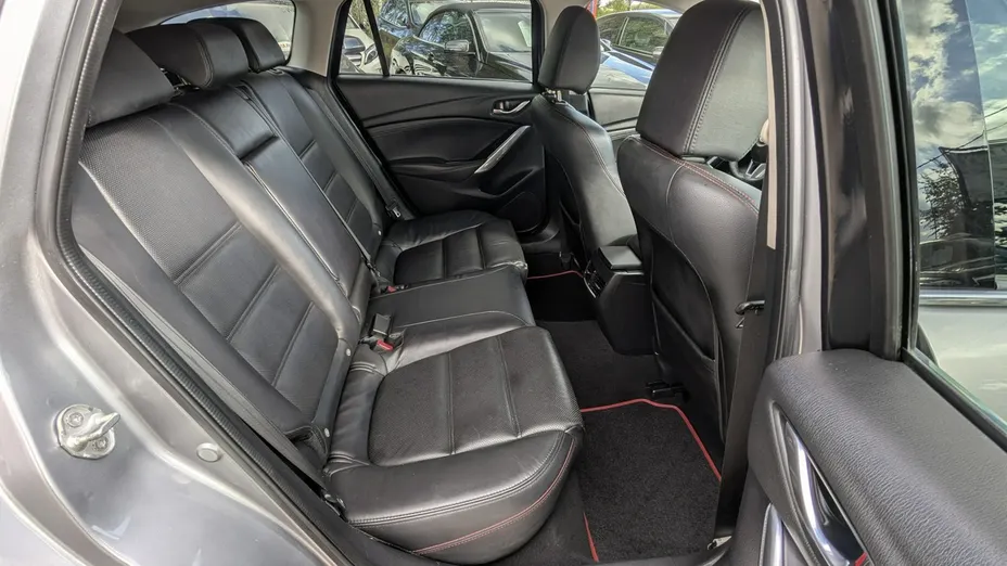 MAZDA 6 -