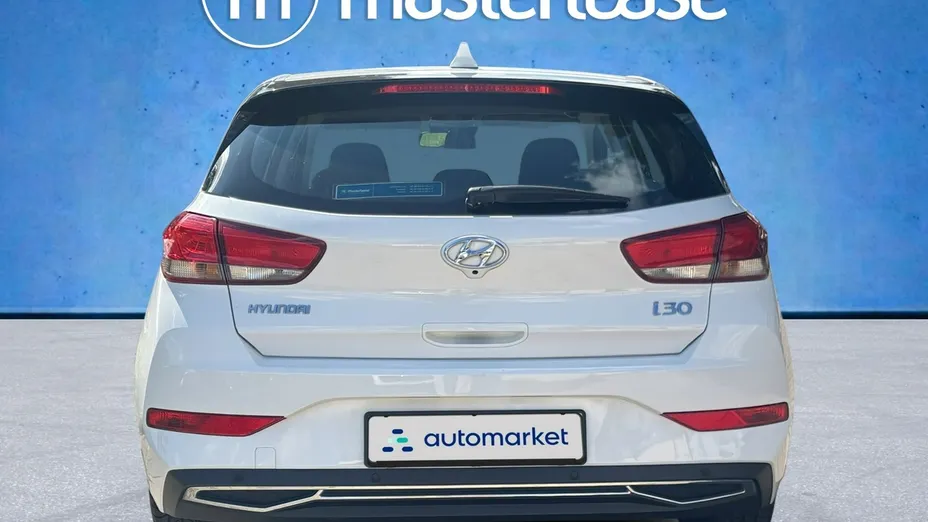 HYUNDAI i30 -