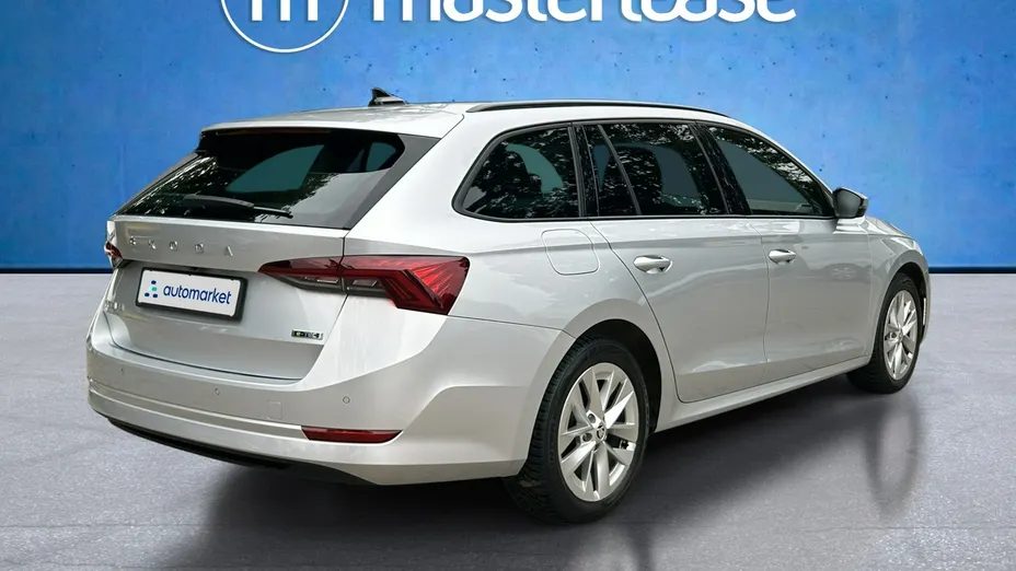 SKODA Octavia -