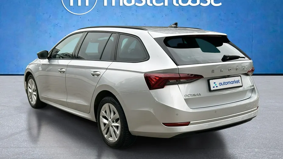 SKODA Octavia -