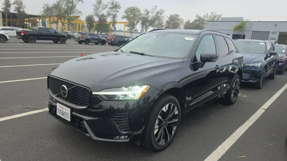 VOLVO XC60 -