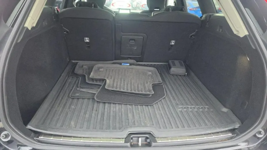 VOLVO XC60 -