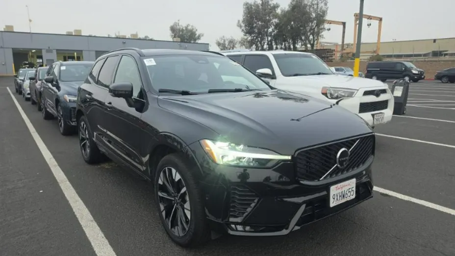 VOLVO XC60 -