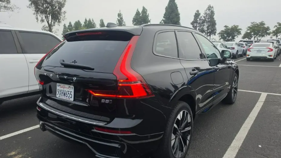 VOLVO XC60 -