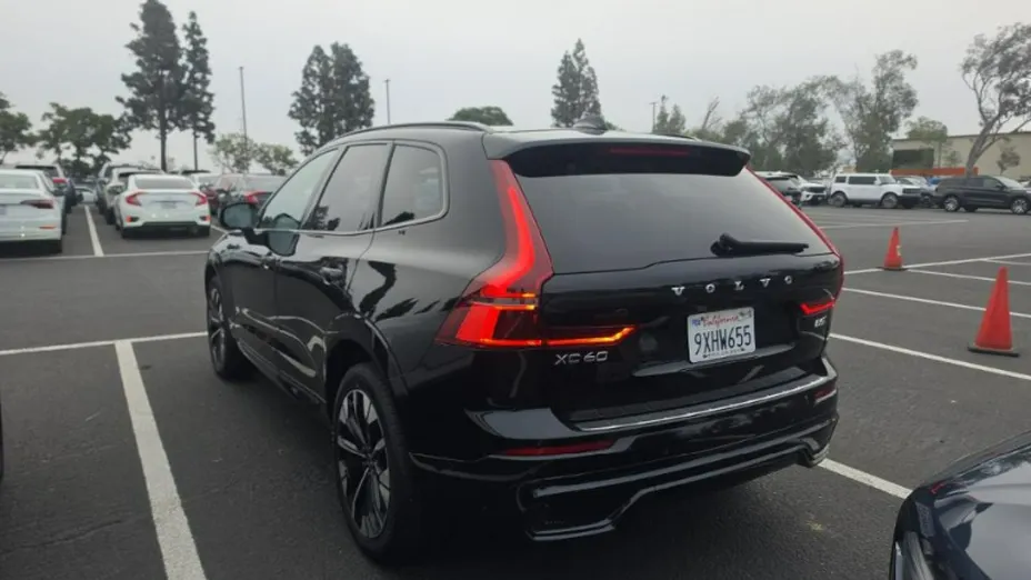 VOLVO XC60 -