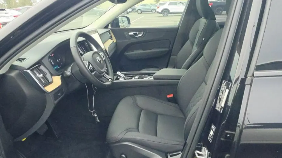 VOLVO XC60 -