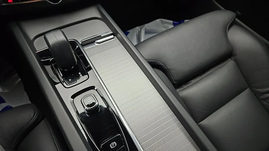 VOLVO XC60 -