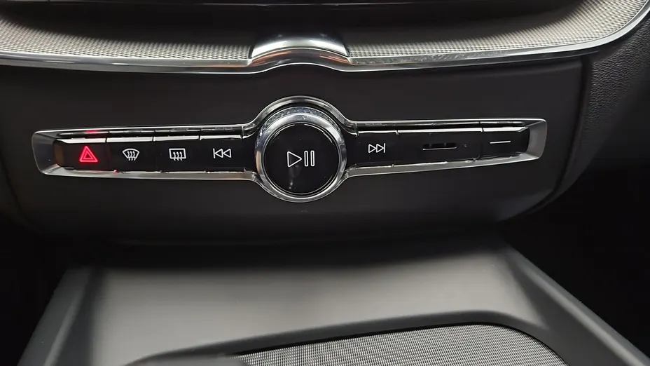 VOLVO XC60 -