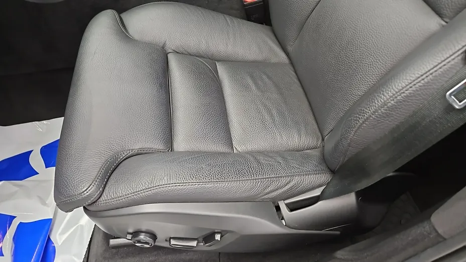 VOLVO XC60 -