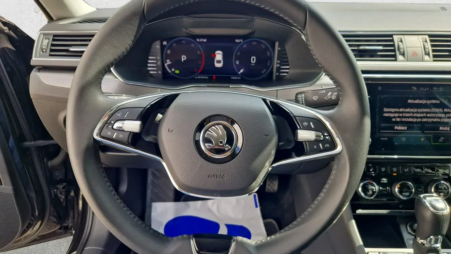 SKODA Superb -