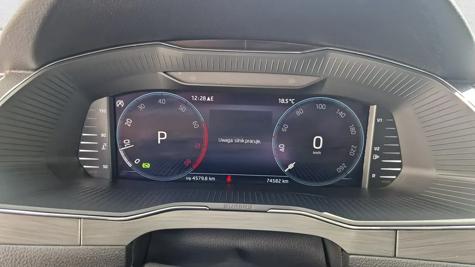 SKODA Superb -
