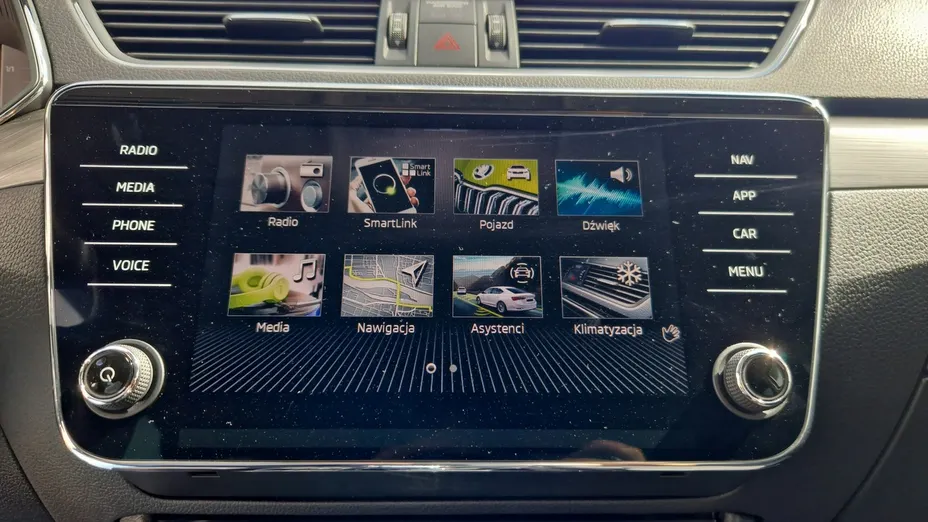 SKODA Superb -