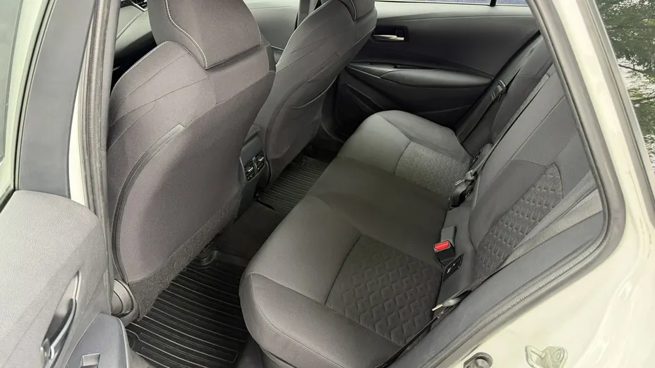 TOYOTA Corolla -