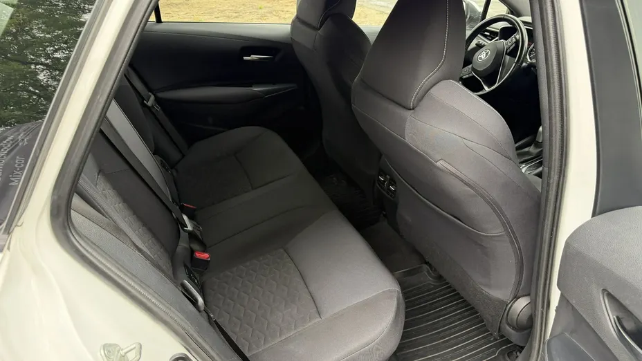 TOYOTA Corolla -