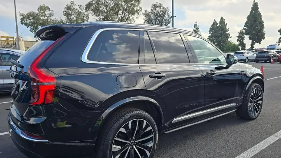 VOLVO XC90 -