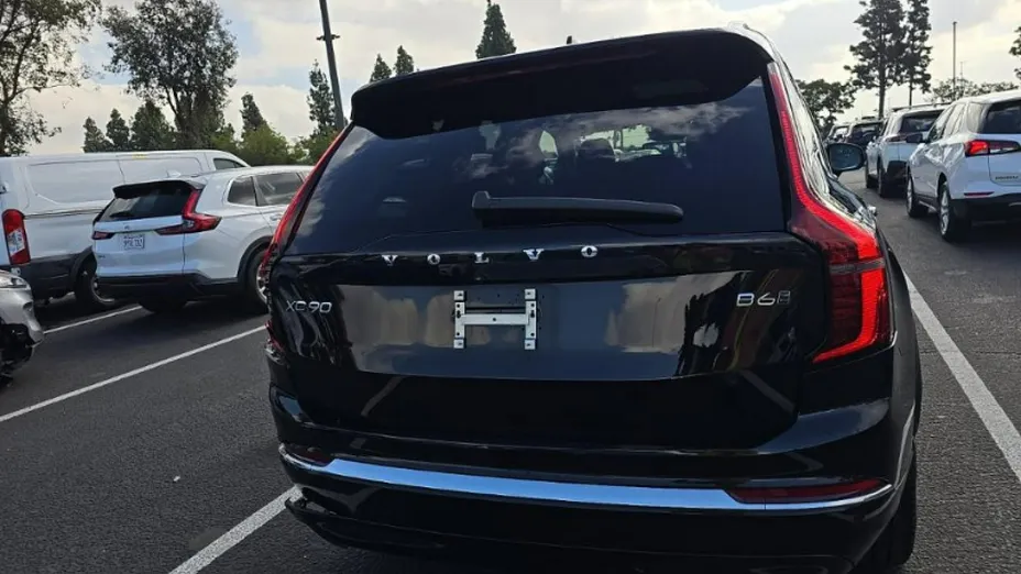 VOLVO XC90 -
