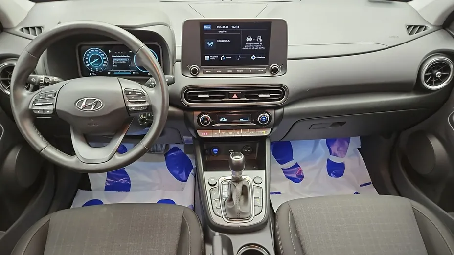 HYUNDAI Kona -