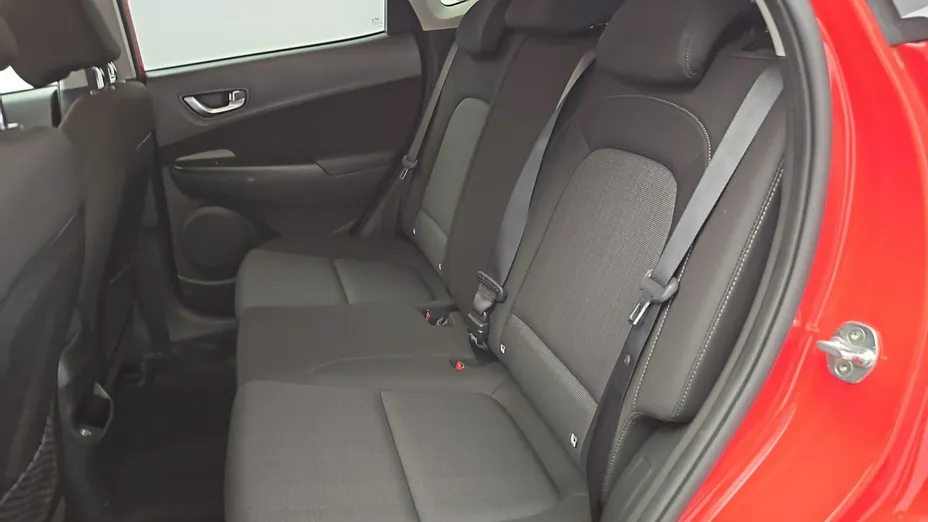 HYUNDAI Kona -