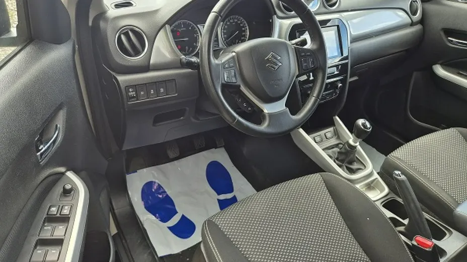 SUZUKI Vitara -