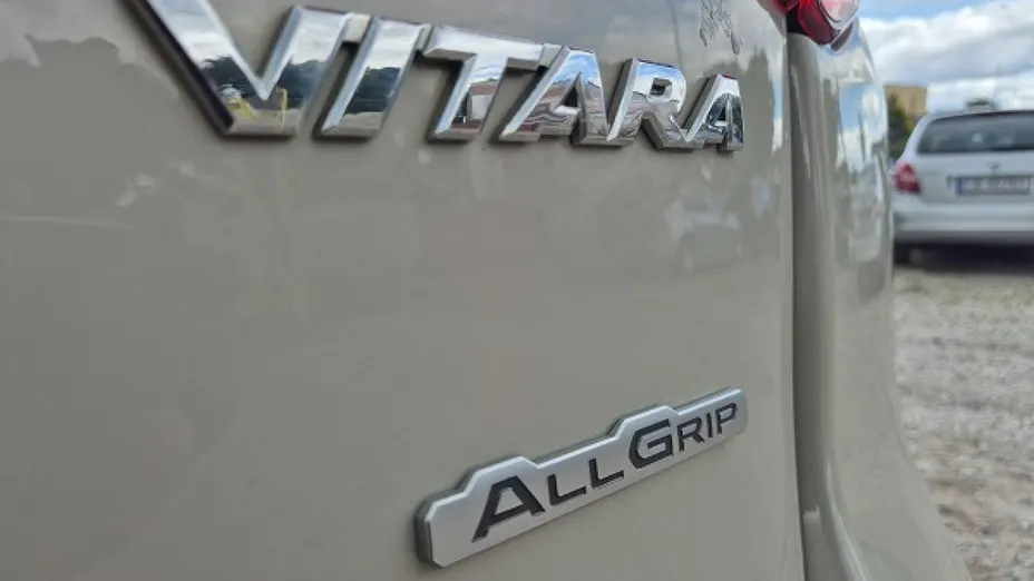 SUZUKI Vitara -