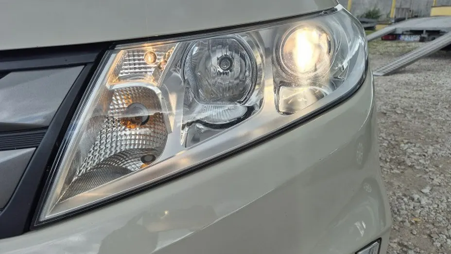 SUZUKI Vitara -