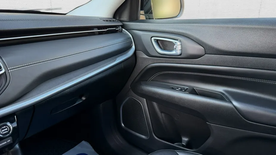 JEEP Compass -