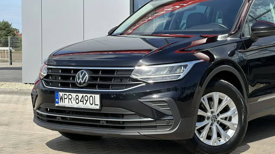 VOLKSWAGEN Tiguan -