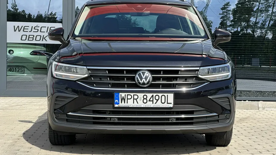 VOLKSWAGEN Tiguan -