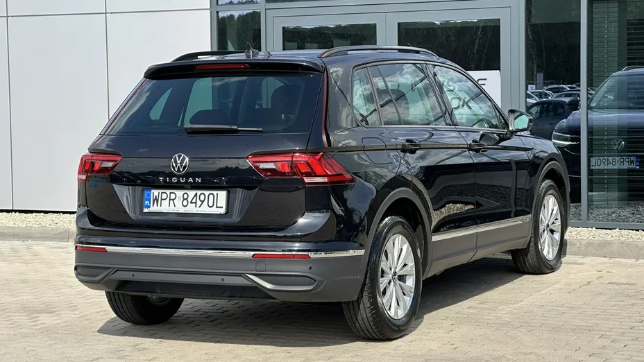 VOLKSWAGEN Tiguan -
