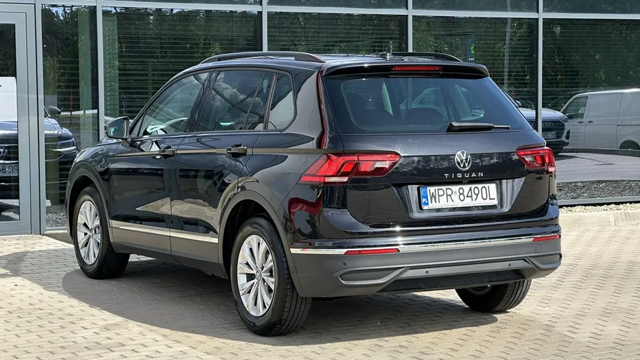 VOLKSWAGEN Tiguan -