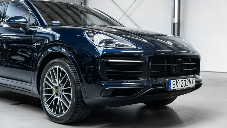 PORSCHE Cayenne -