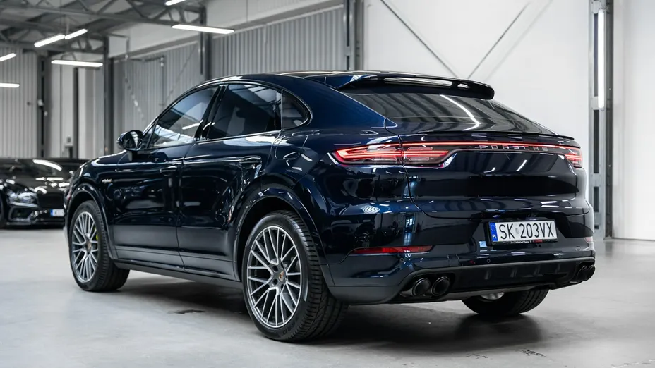PORSCHE Cayenne -