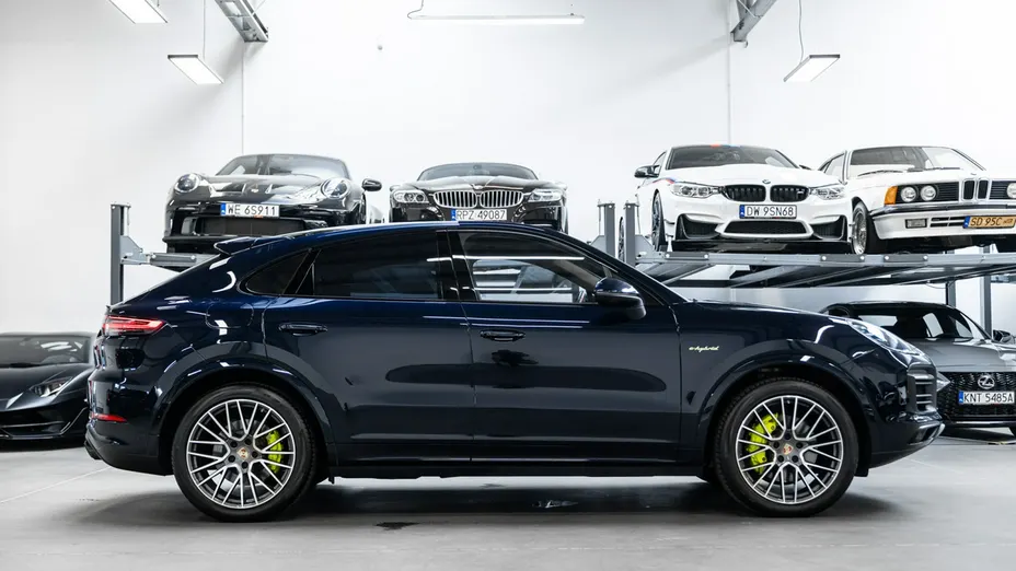 PORSCHE Cayenne -