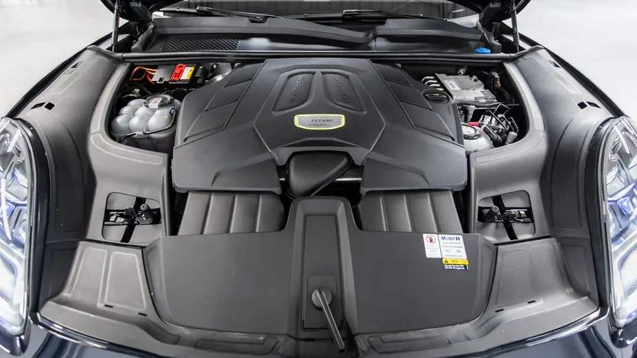 PORSCHE Cayenne -