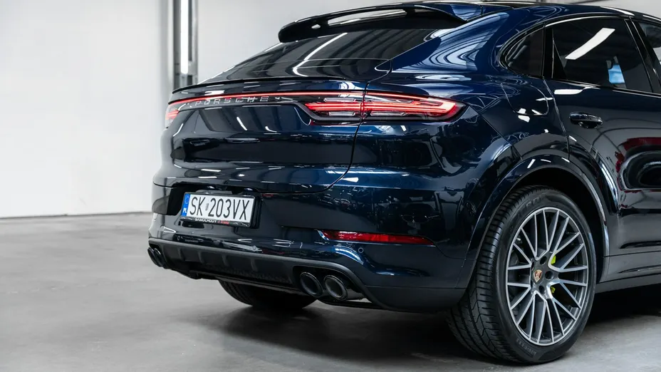 PORSCHE Cayenne -