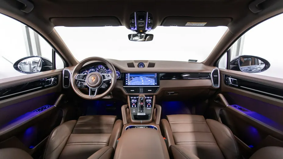PORSCHE Cayenne -