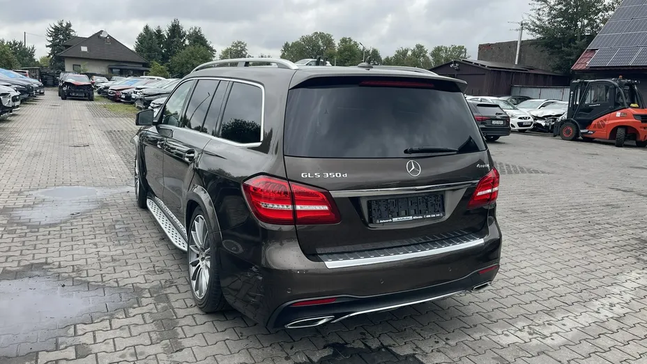 MERCEDES-BENZ GLS -