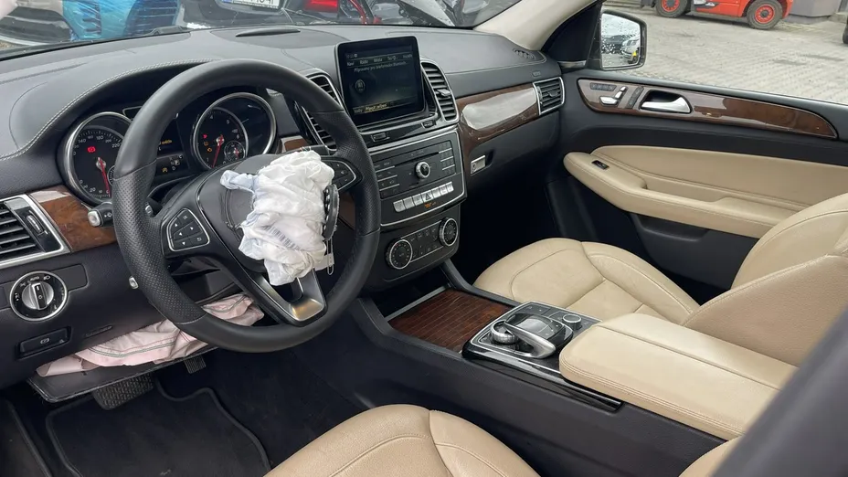 MERCEDES-BENZ GLS -