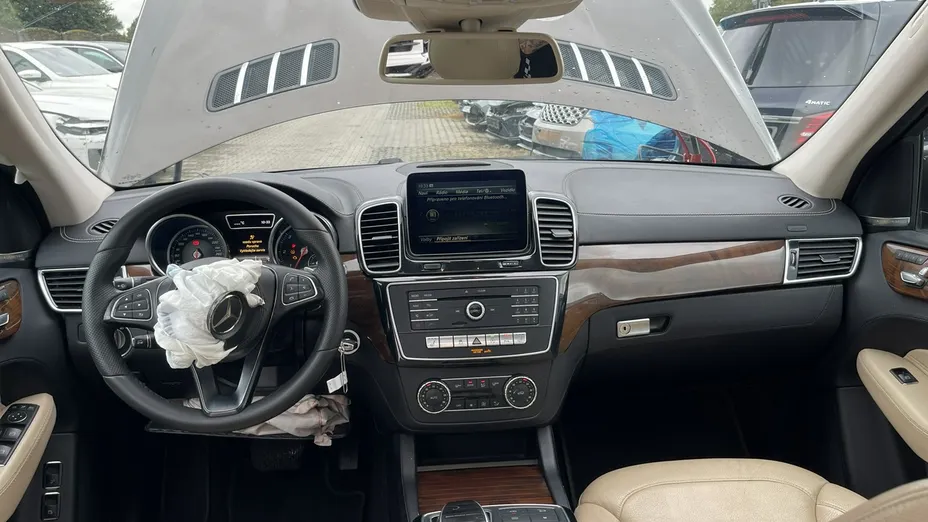 MERCEDES-BENZ GLS -