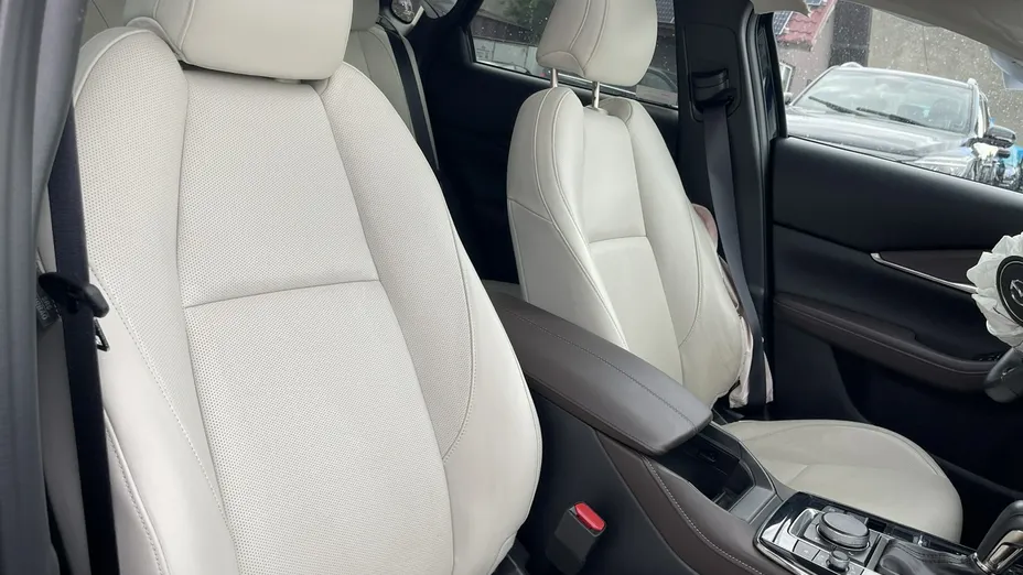 MAZDA CX-30 -