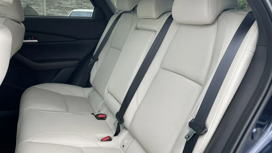 MAZDA CX-30 -