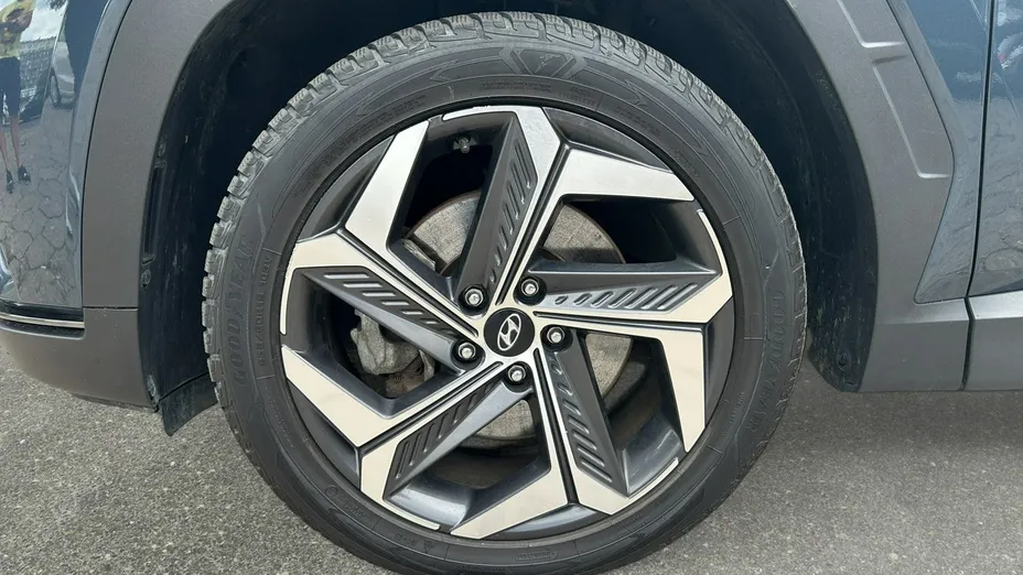 HYUNDAI Tucson -