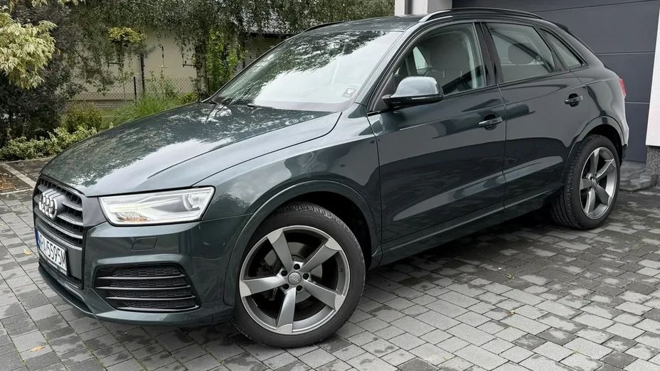 AUDI Q3 -