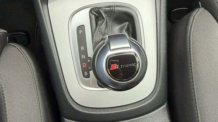 AUDI Q3 -