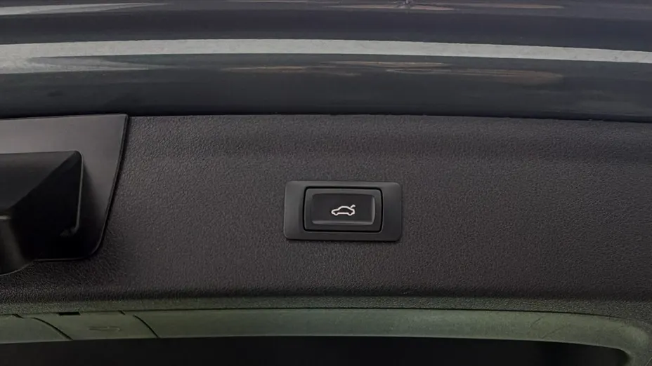 AUDI Q3 -