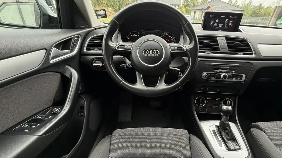AUDI Q3 -