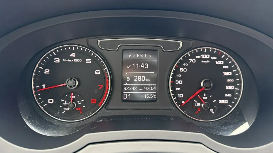 AUDI Q3 -