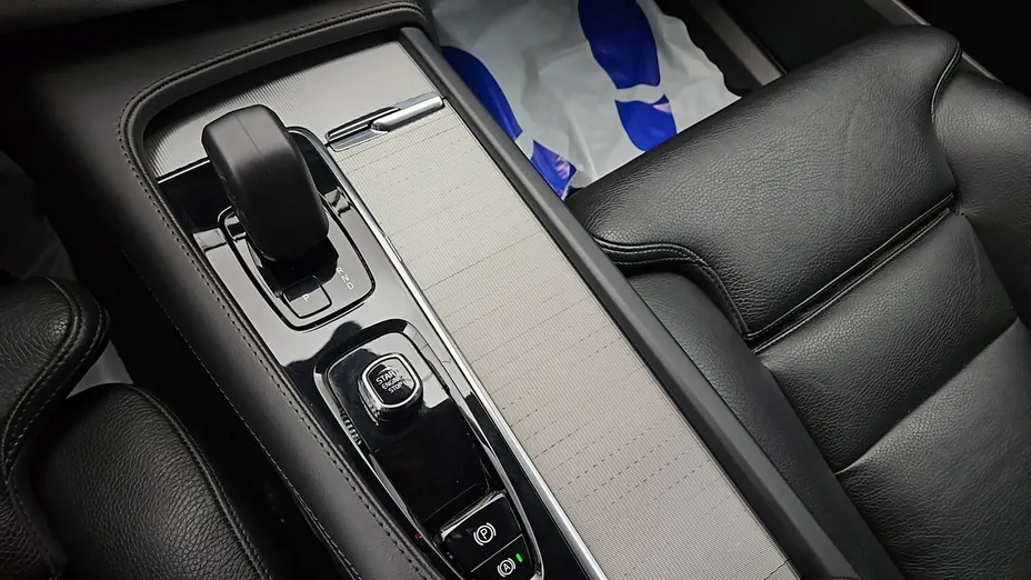 VOLVO XC90 -