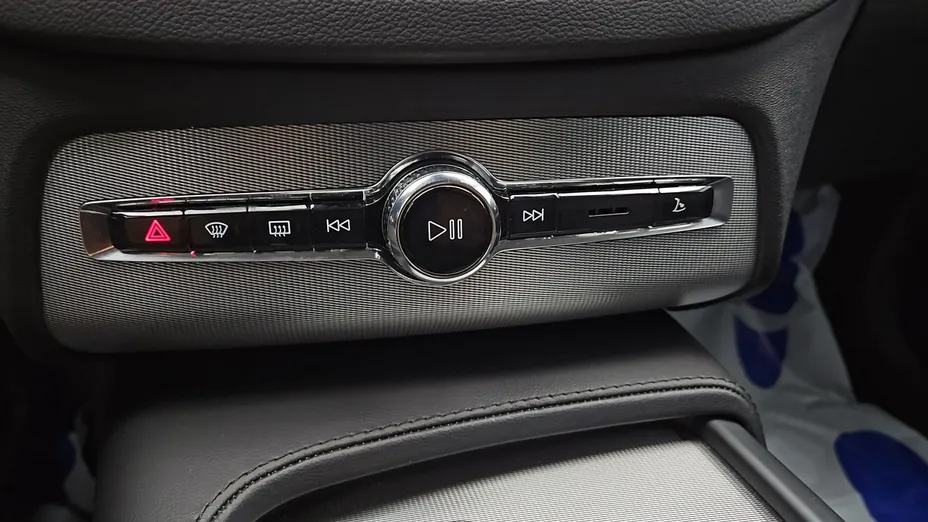 VOLVO XC90 -