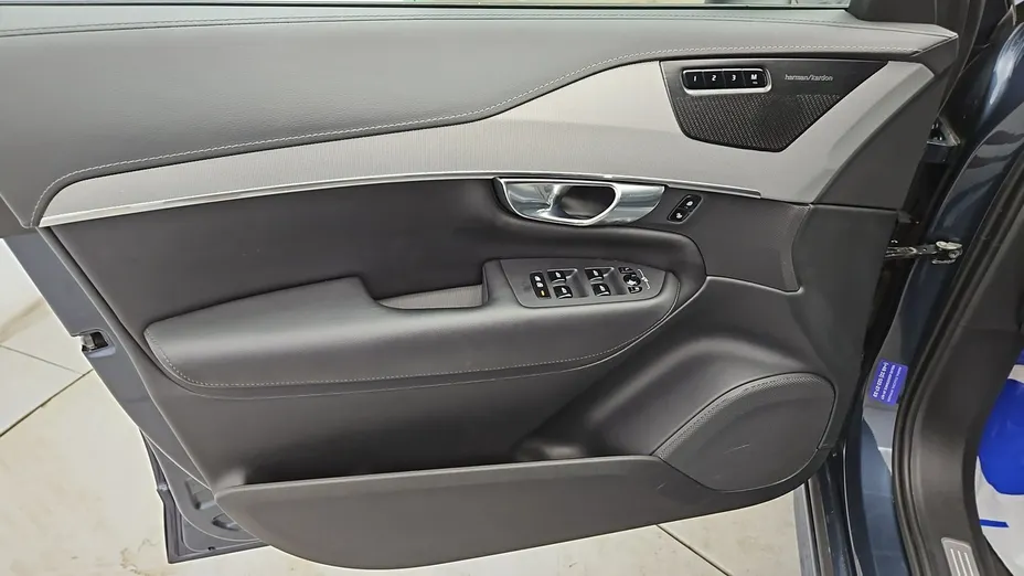 VOLVO XC90 -